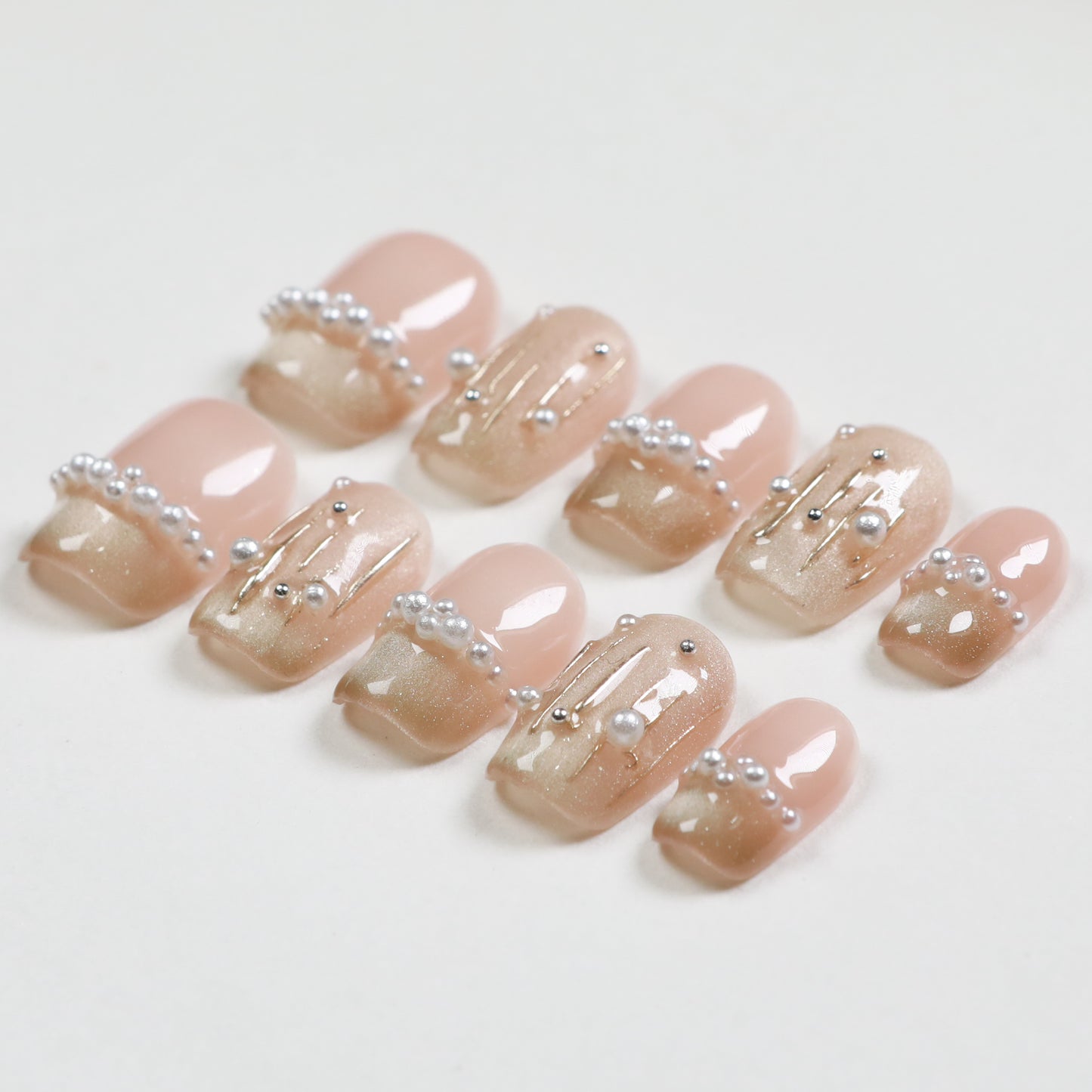 Love Scratch | Almond Short Coffin Peral Press-on Nails