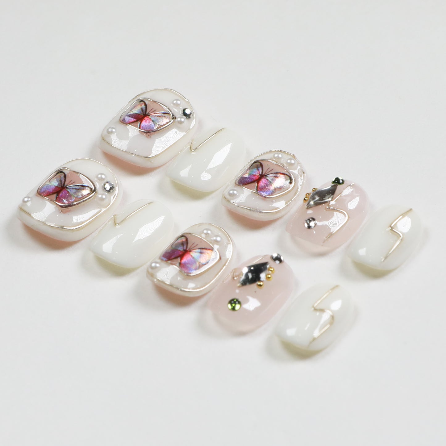 Love Scratch | White Short Square Butterfly Press-on Nails