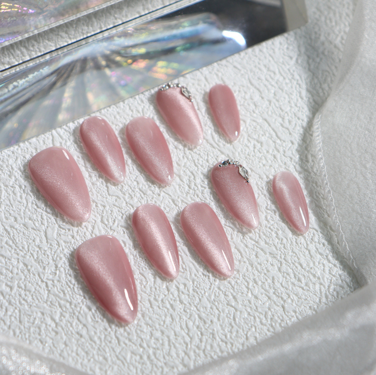 Love Scratch | Pink Regular Almond Cat Eye Press-on Nails