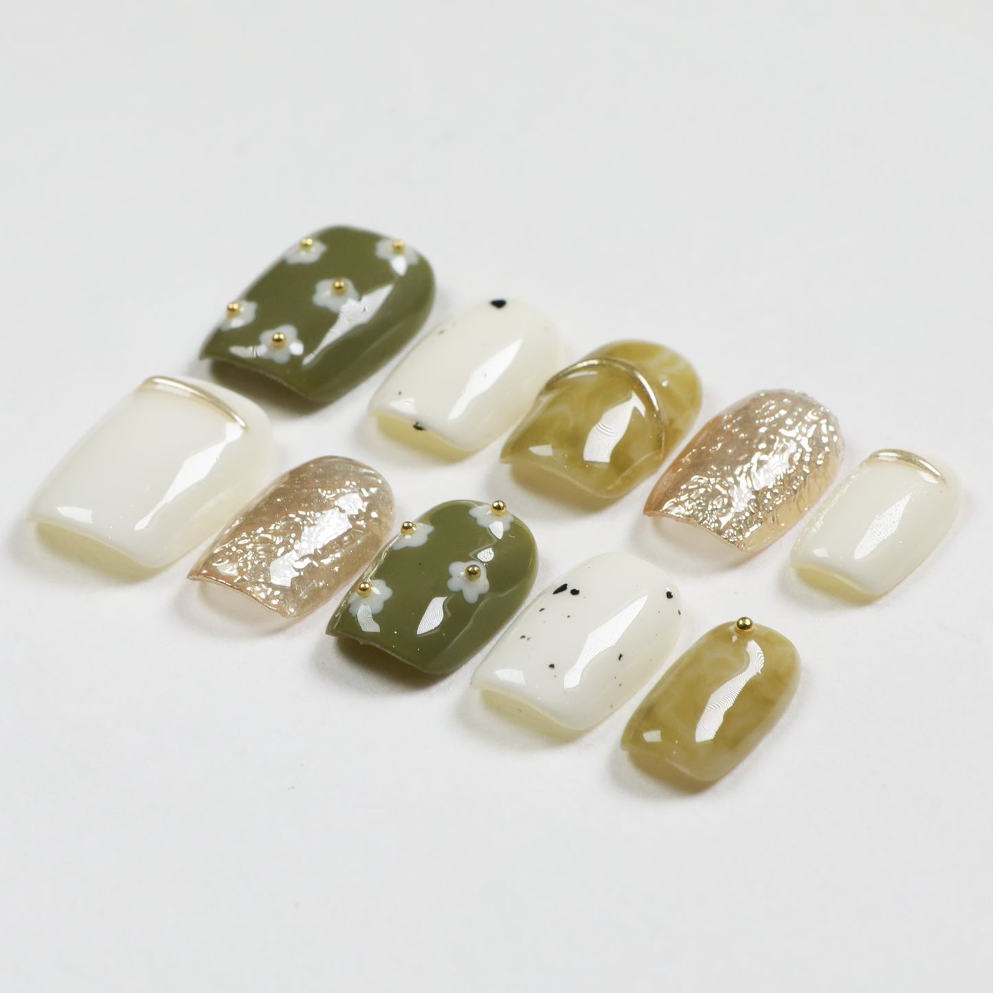 Love Scratch | Green Short Coffin Hand Painted Press-on Nails