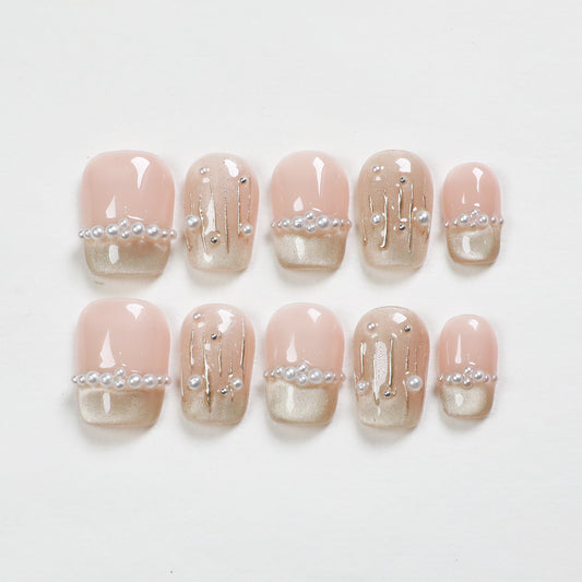 Love Scratch | Almond Short Coffin Peral Press-on Nails