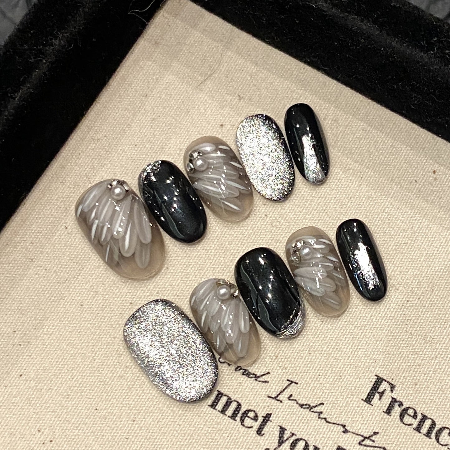 Love Scratch | Black Short Oval Hand Painted Press-on Nails