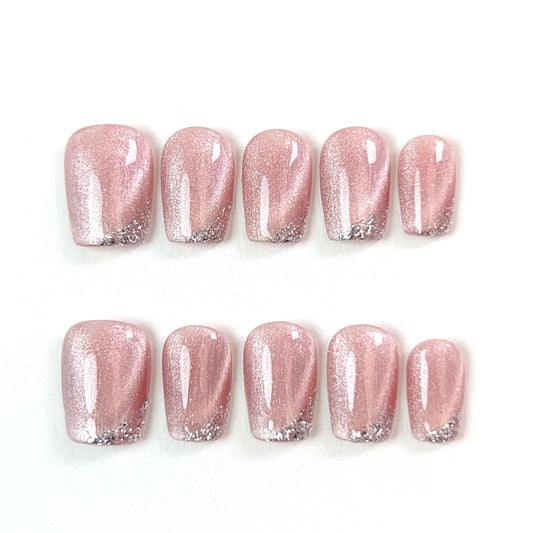 Nude Pink Short Cat Eye Press-on Nails